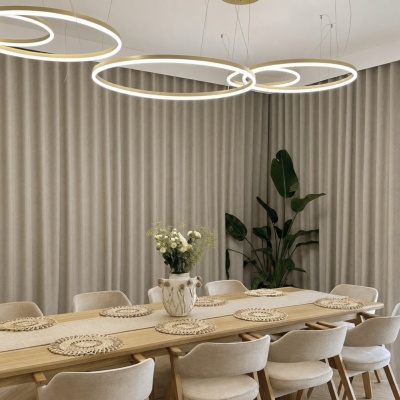 Moderner Verdunkelungsvorhang, Maßanfertigung. Vorhang in Beige – stilvolle Eleganz für Ihr Wohnzimmer