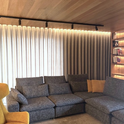 Eleganter Verdunkelungsvorhang in Asch-beige, für das Wohnzimmer, nach Maß, ohne Bügeln